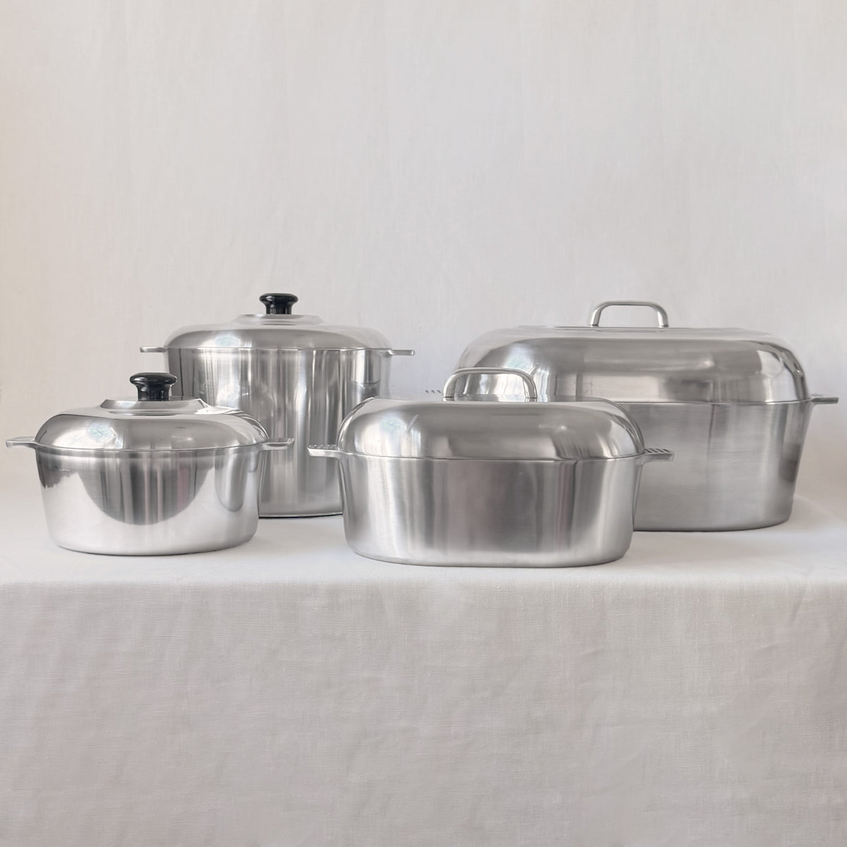 New 'Magnaware' 12.6 qt. Oval Dutch Oven