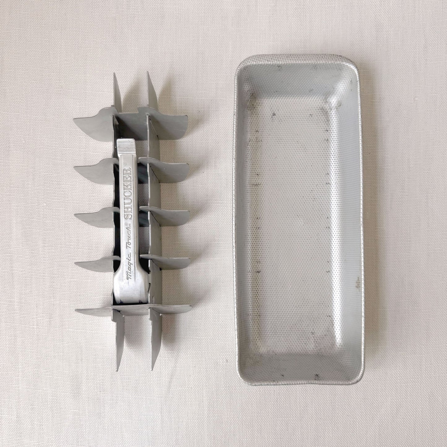 1950's 'Magic Touch Shucker' Ice Cube Tray