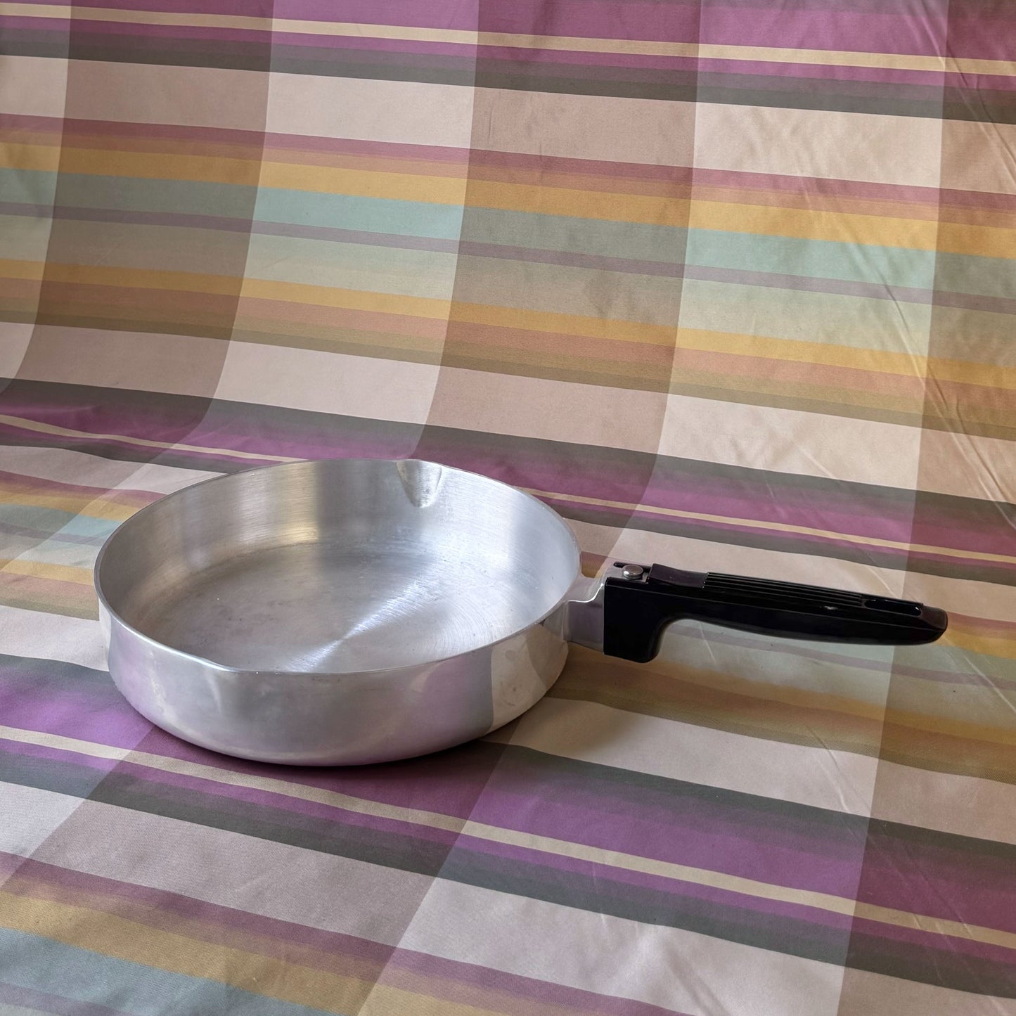 Vintage 10" Magna-lite Classic Skillet