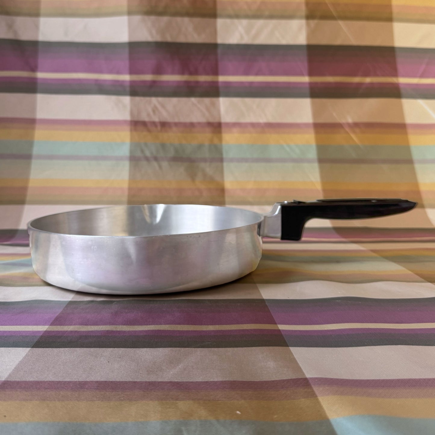 Vintage 10" Magna-lite Classic Skillet