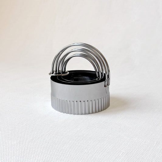 New - Crinkle Biscuit Cutter Set