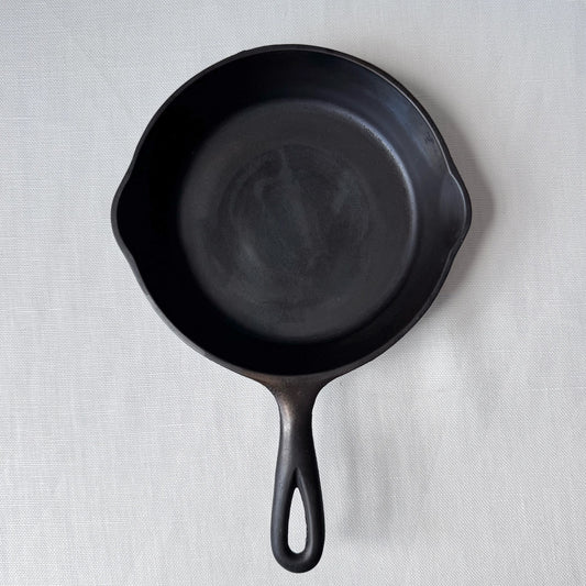 Favorite Piquaware No. 5 Cast Iron Skillet