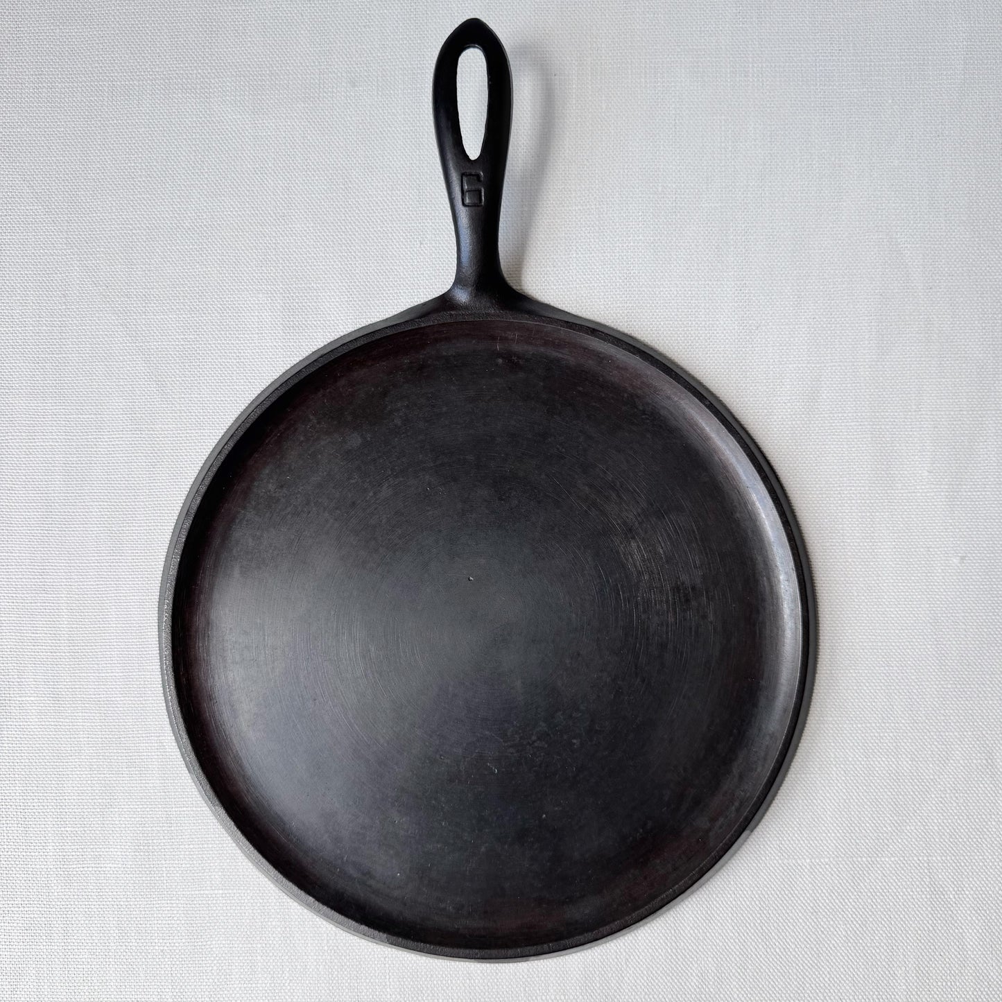 Early 20th century No. 9 Griswold Cast Iron Griddle