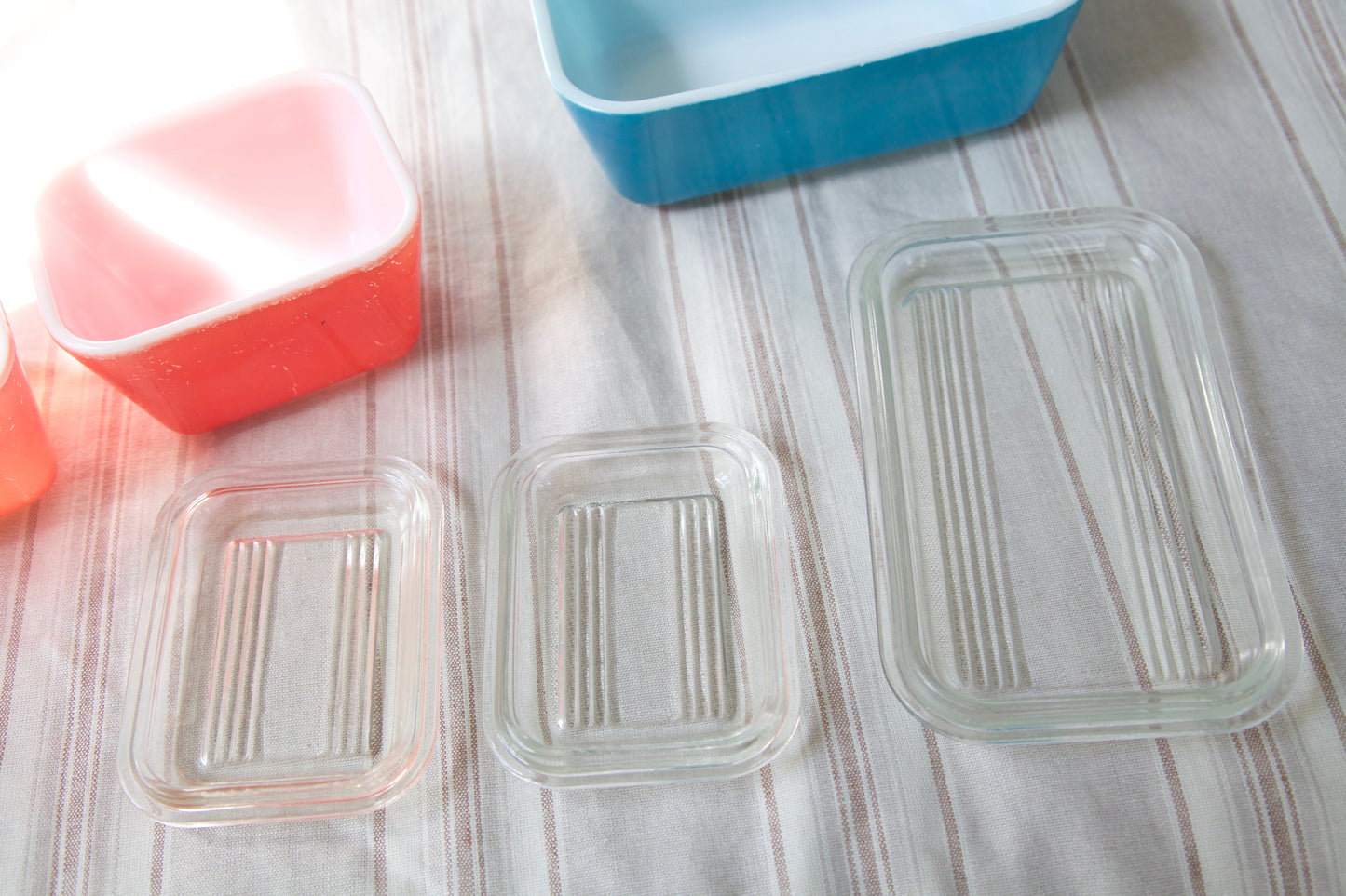 1940's Pyrex Refrigerator Set of 4 "Fridgies"- Primary