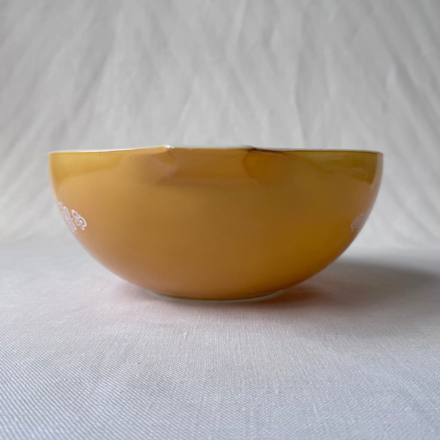 Vintage Pyrex 'Butterfly Gold' Bowl Set