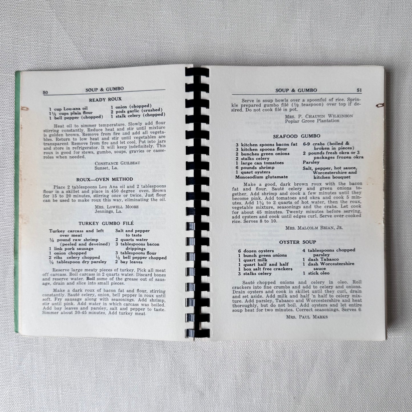 1st Edition 'C'est Si Bon' Green Spiral Bound Cookbook