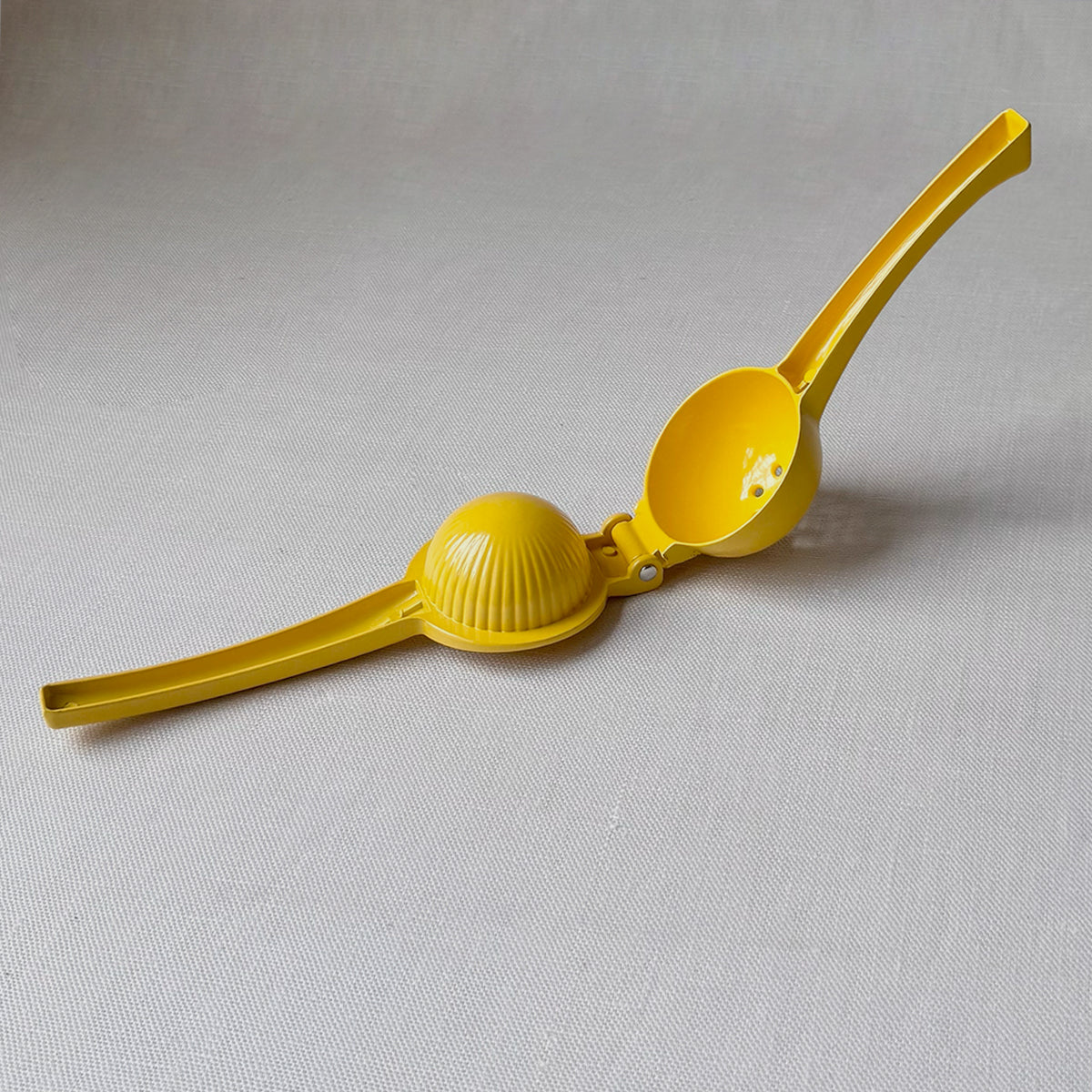 New - Lemon Squeezer