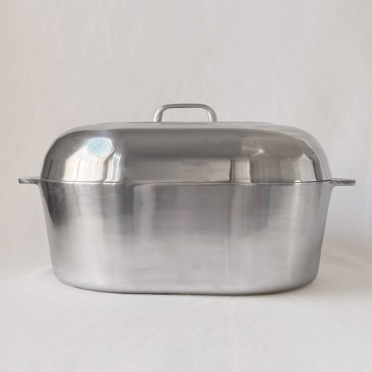 New 'Magnaware' 12.6 qt. Oval Dutch Oven
