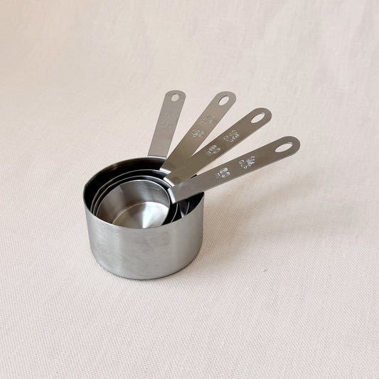 New Measuring Cup w/ Pour Spouts Set of 4