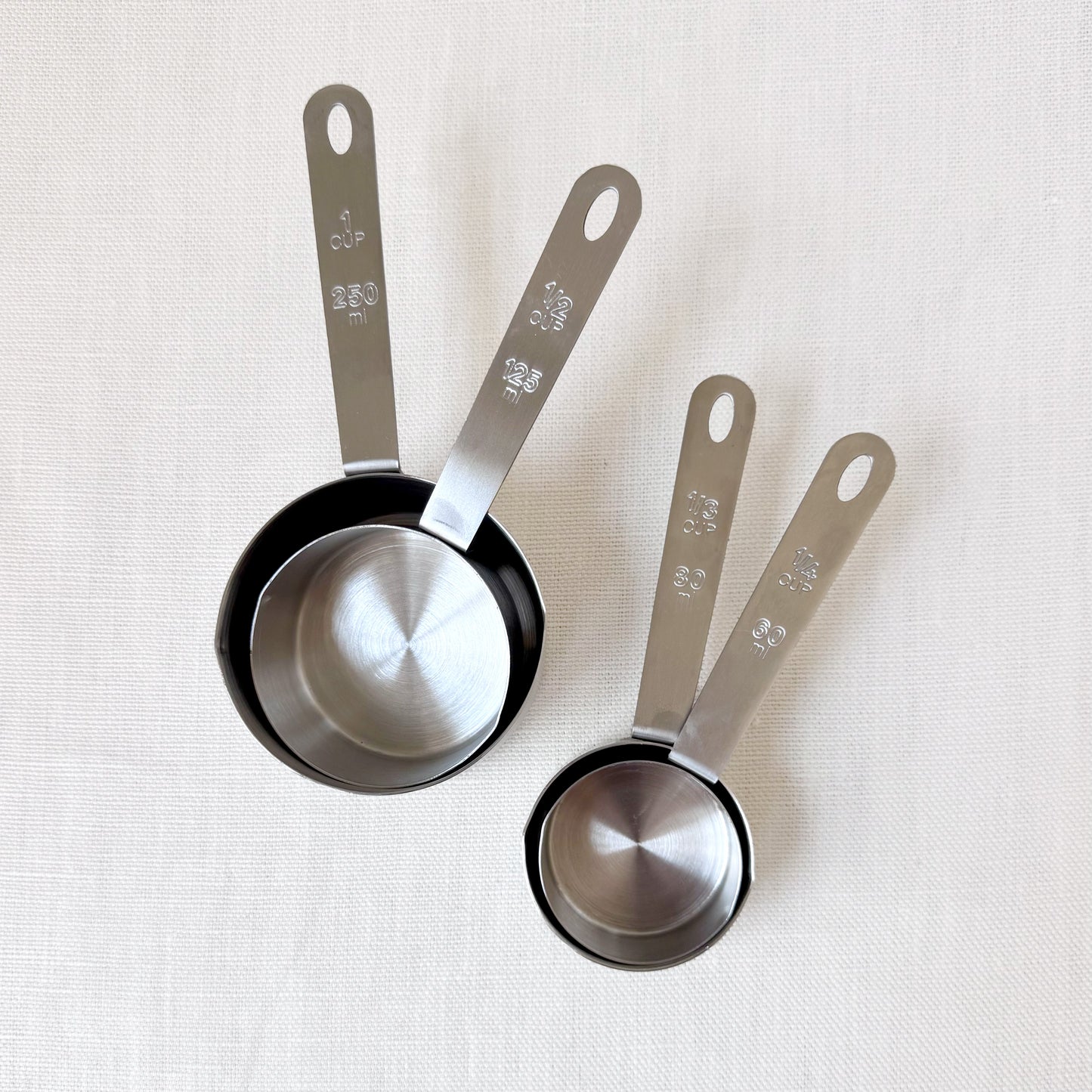 New - Measuring Cup w/ Pour Spouts Set of 4