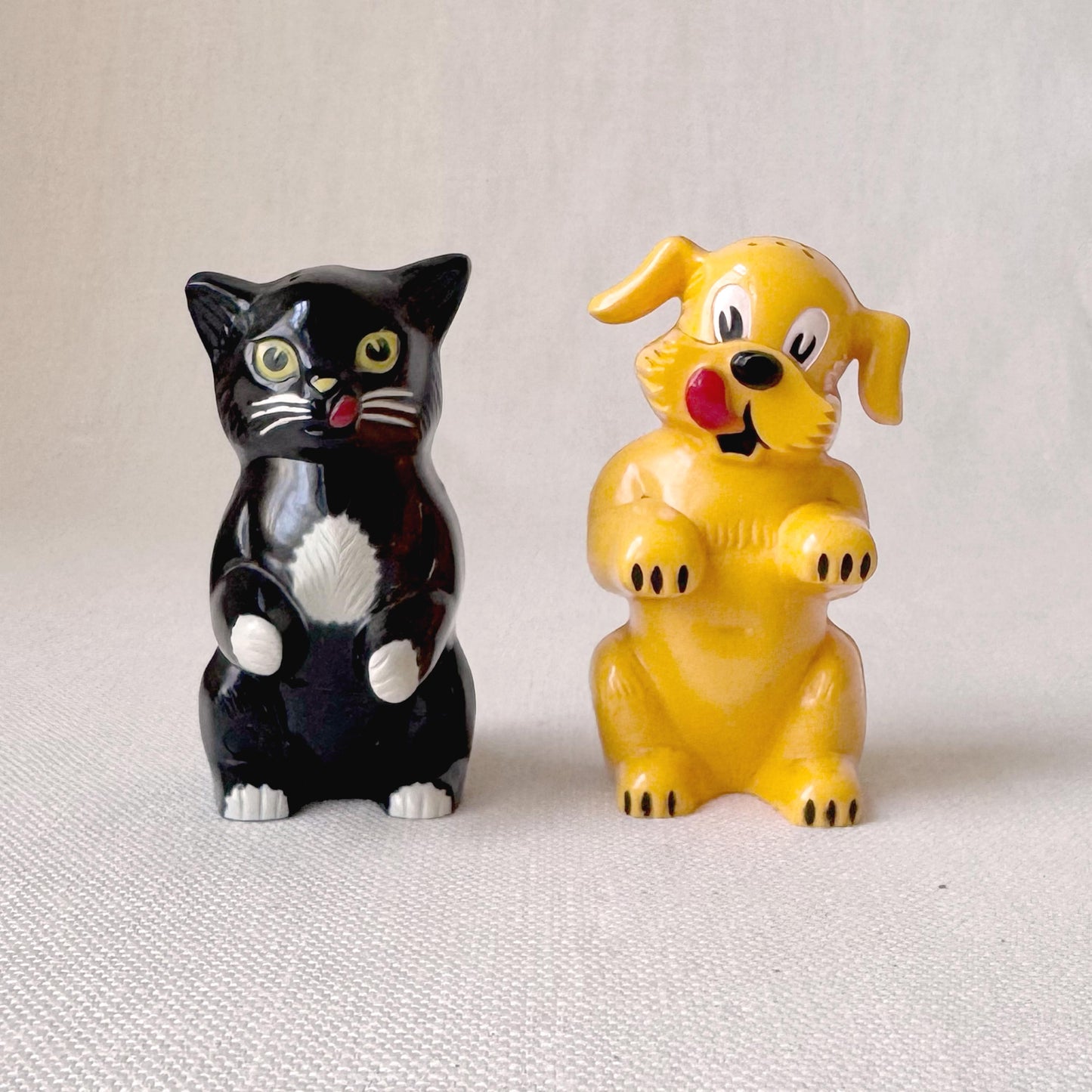 1960's 'Fido & Fifi' S + P Shaker Set