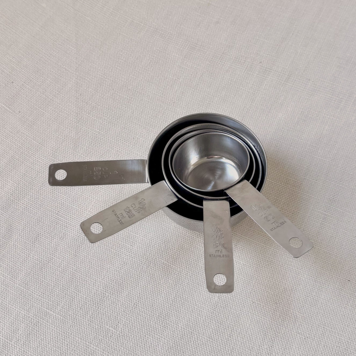 New Measuring Cup Set of 4