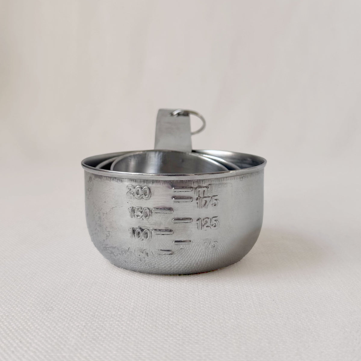 New Measuring Cup Set of 4