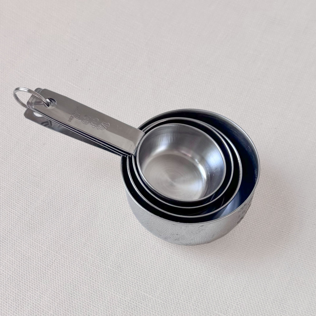 New Measuring Cup Set of 4