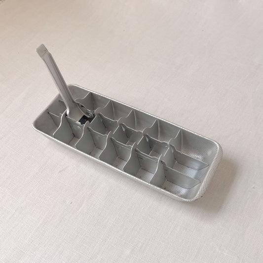 1950's 'Magic Touch Shucker' Ice Cube Tray