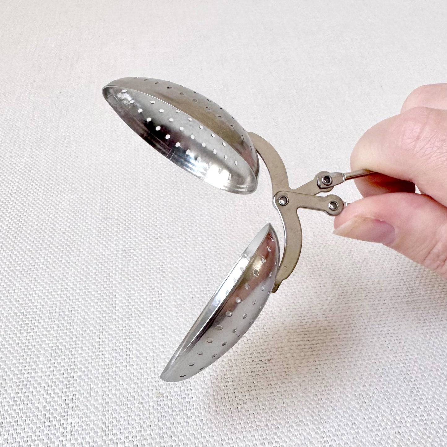 New - Tea Snap Spoon Infuser