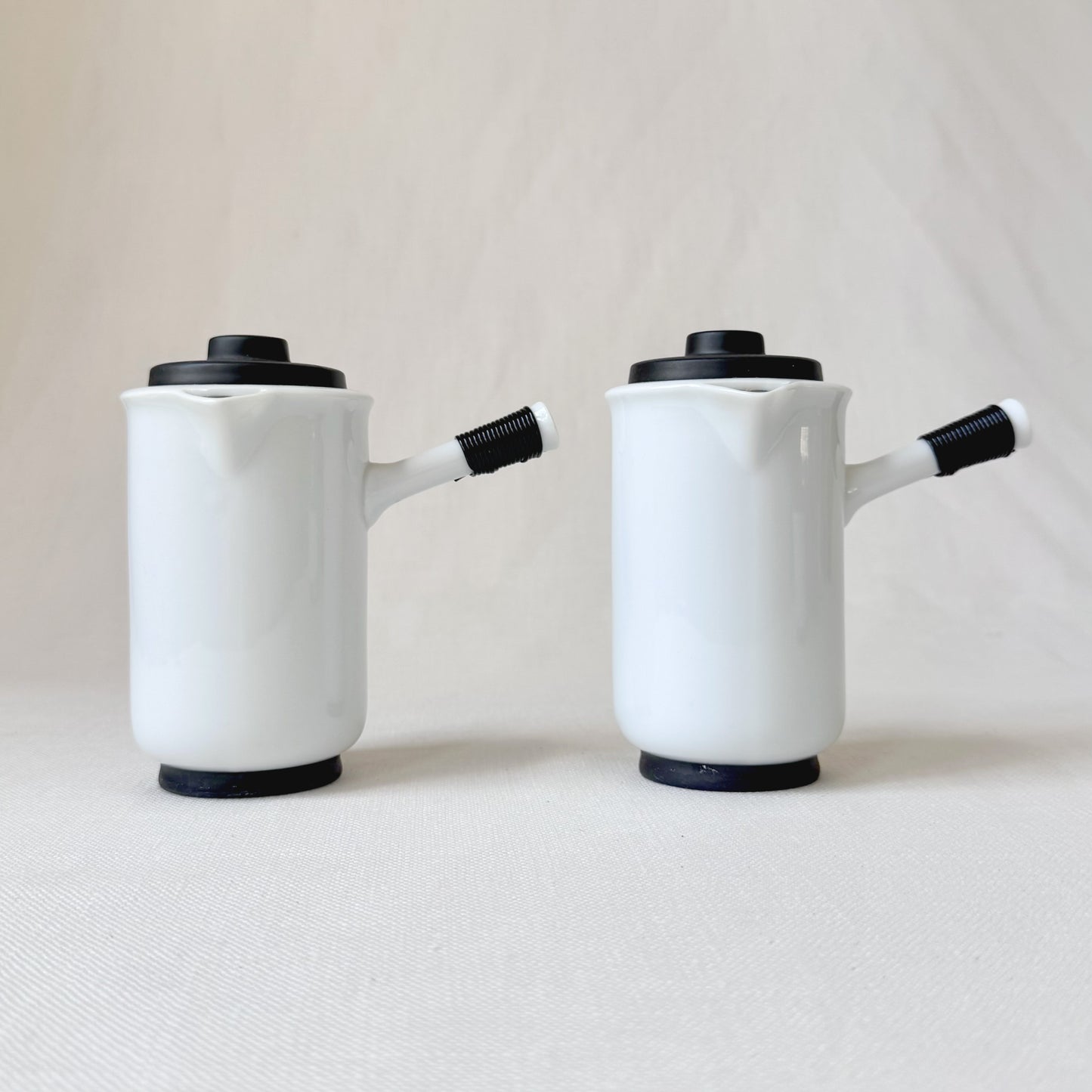 'Holt Howard' Minimalist Black & White Tea Set